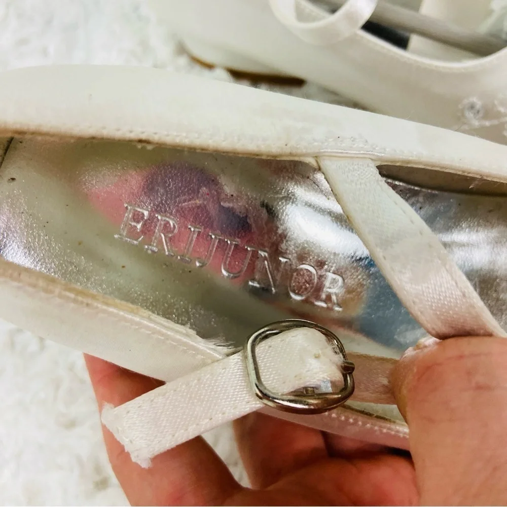 ERIJUNOR White satin Mary Jane Shoes with Floral embroidered Design size 12.5